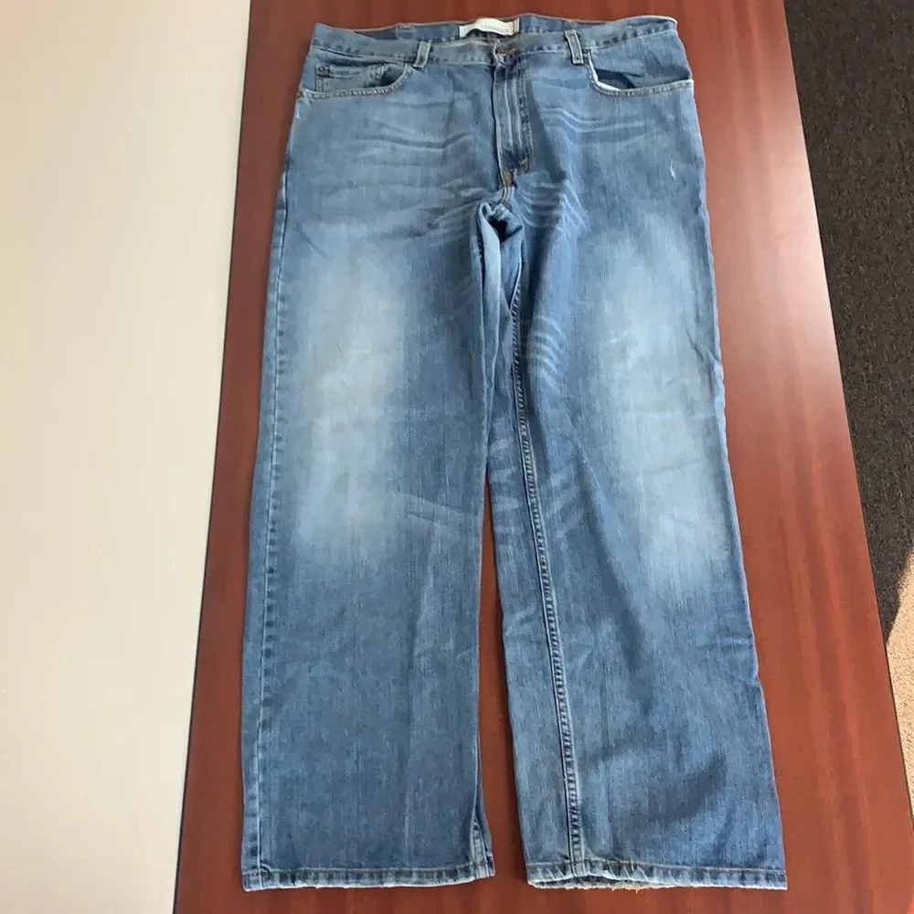 Vintage man’s 569 Levi’s mom jeans